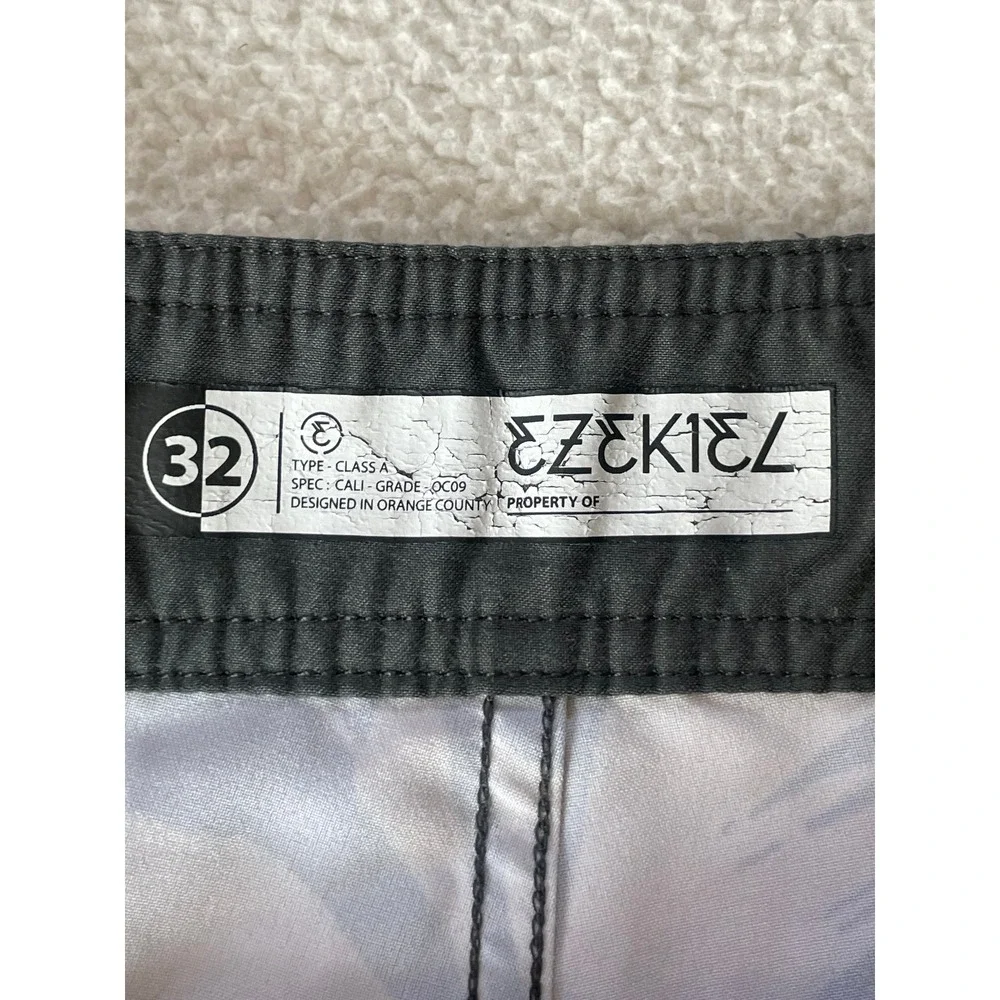 Ezekiel Mens 32 Board Shorts Tan Black Tropical Palm Leaf Print Surf Swim